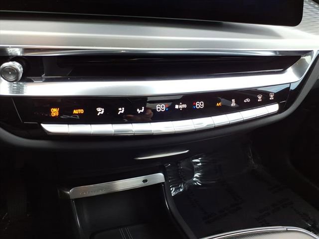 Certified 2025 Cadillac Lyriq Luxury w/ LPO, Floor Liner Package AWD/4WD image 31