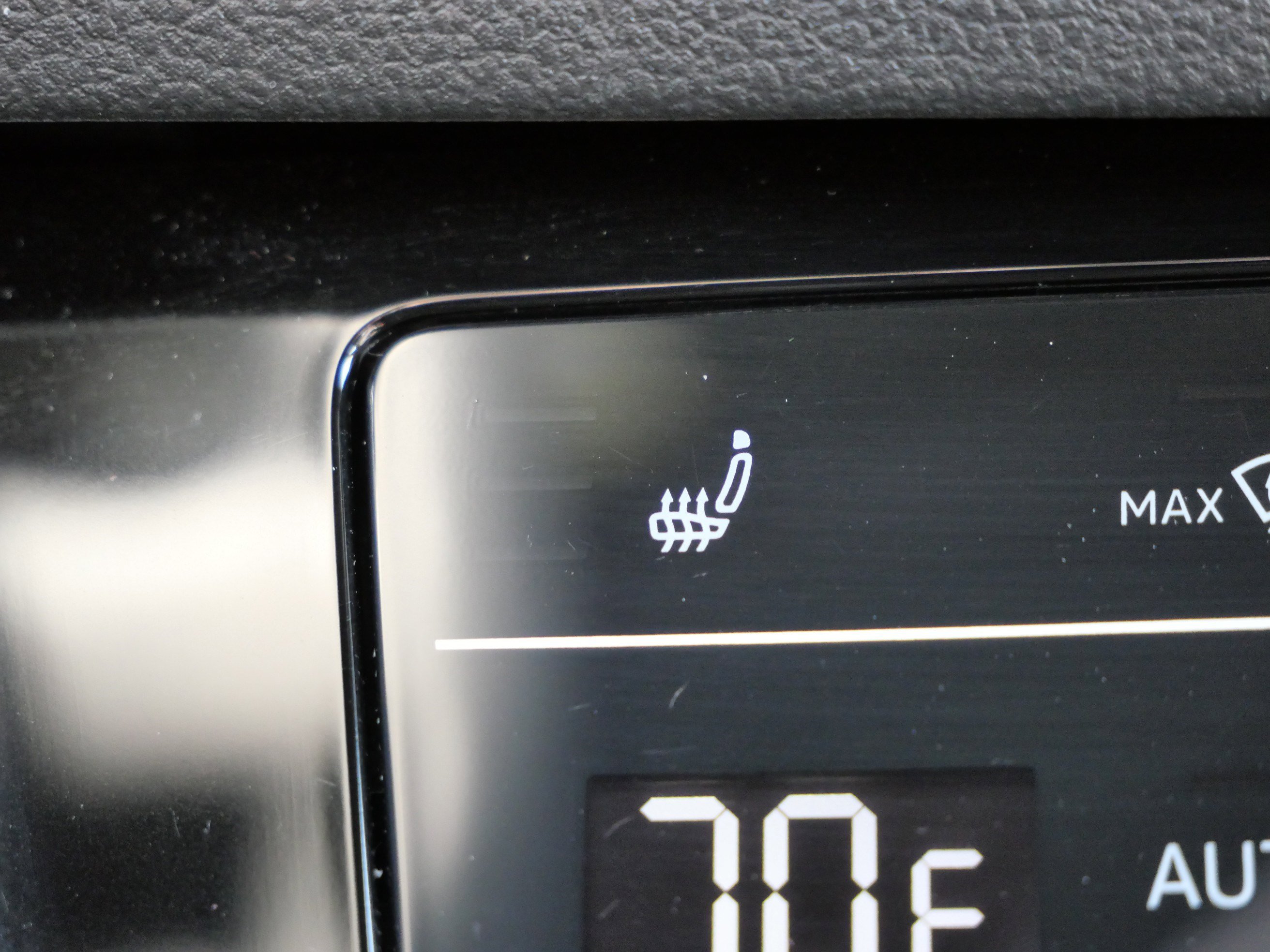 Certified 2025 Volkswagen Jetta Sport image 30