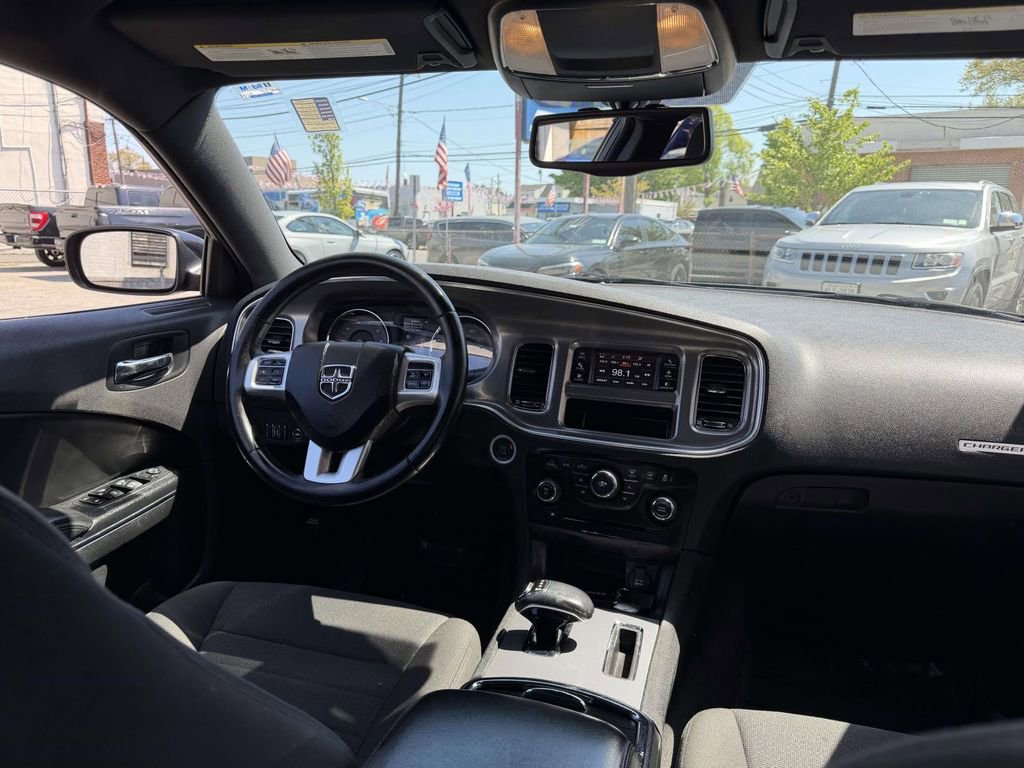 Used 2012 Dodge Charger SE w/ Connectivity Group RWD image 16