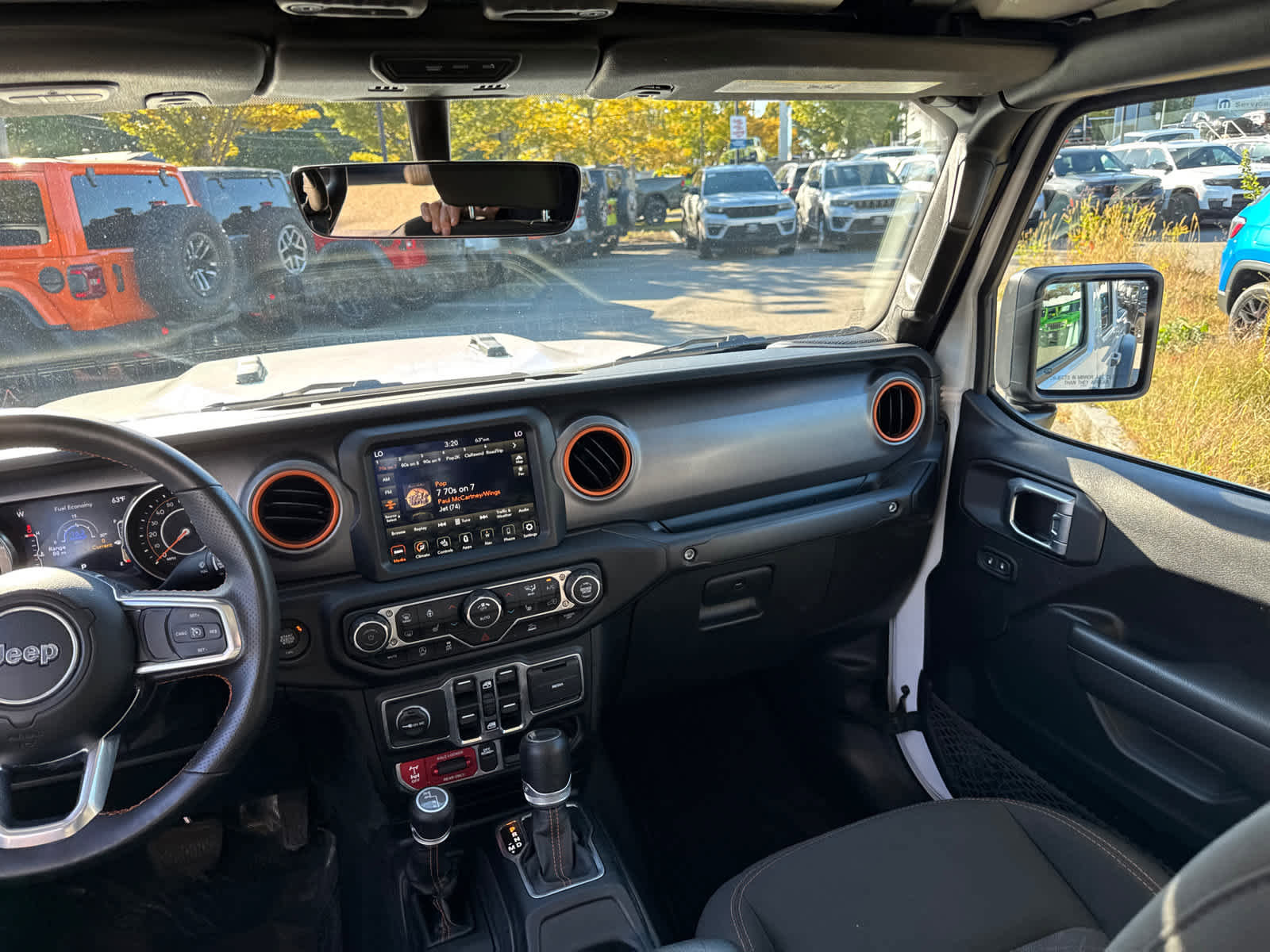 Used 2023 Jeep Gladiator Mojave w/ Cold Weather Group image 34