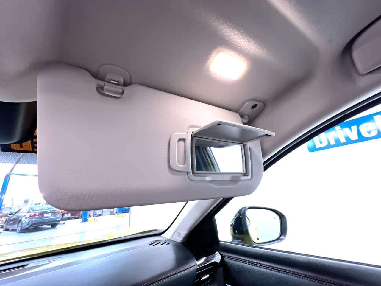 Used 2025 Nissan Kicks SR FWD image 33