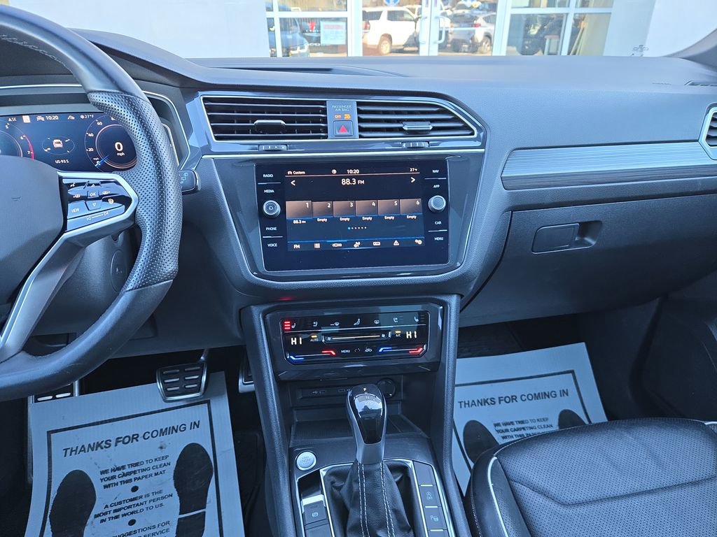 Used 2024 Volkswagen Tiguan SEL R-Line image 22