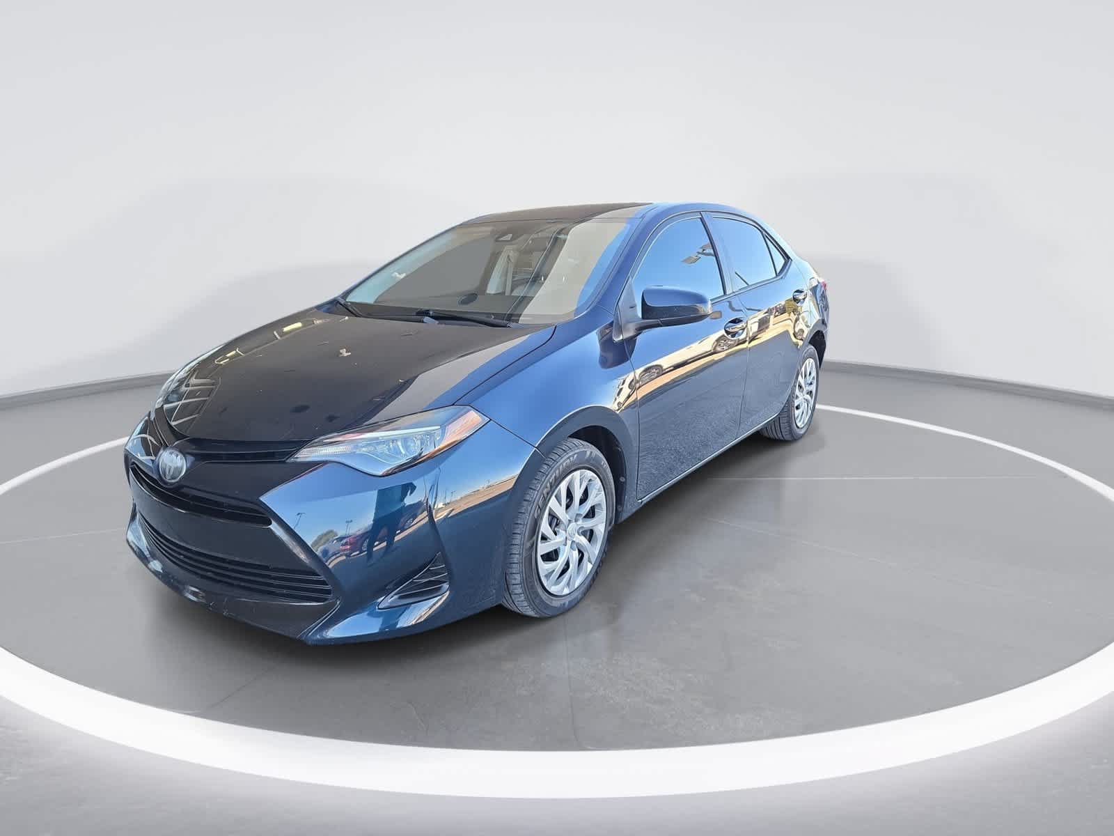 Used 2019 Toyota Corolla LE w/ Carpet Mat Package (TMS) FWD image 4