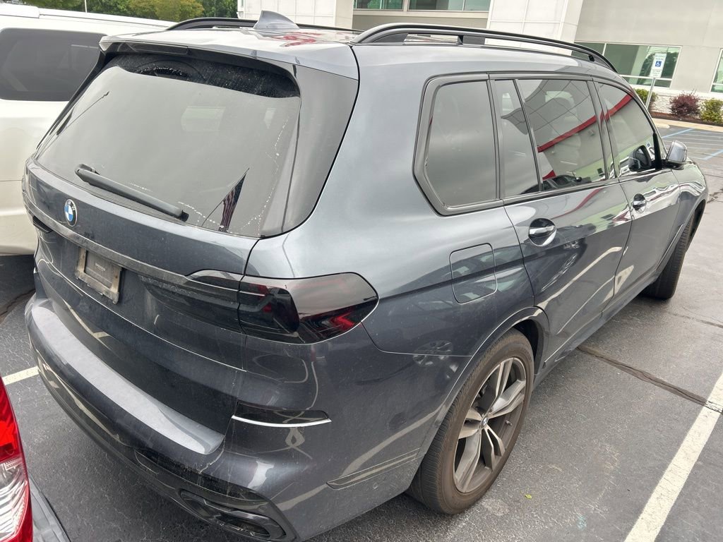Used 2021 BMW X7 xDrive40i w/ M Sport Package AWD/4WD image 7