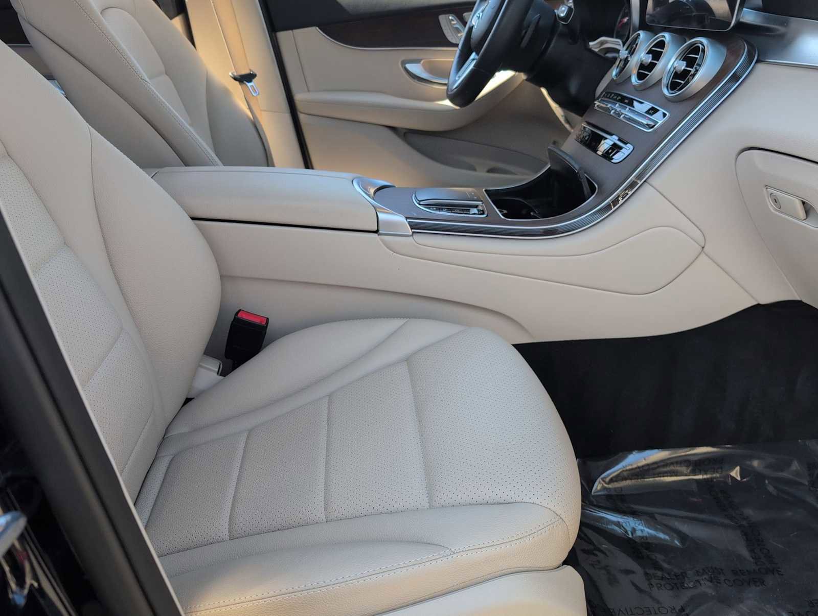 Used 2022 Mercedes-Benz GLC 300 4MATIC image 21