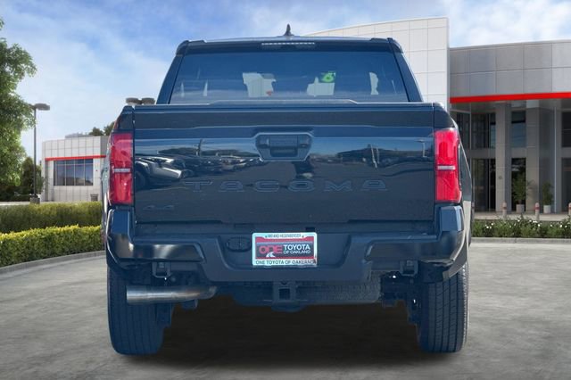Used 2025 Toyota Tacoma SR5 AWD/4WD image 5