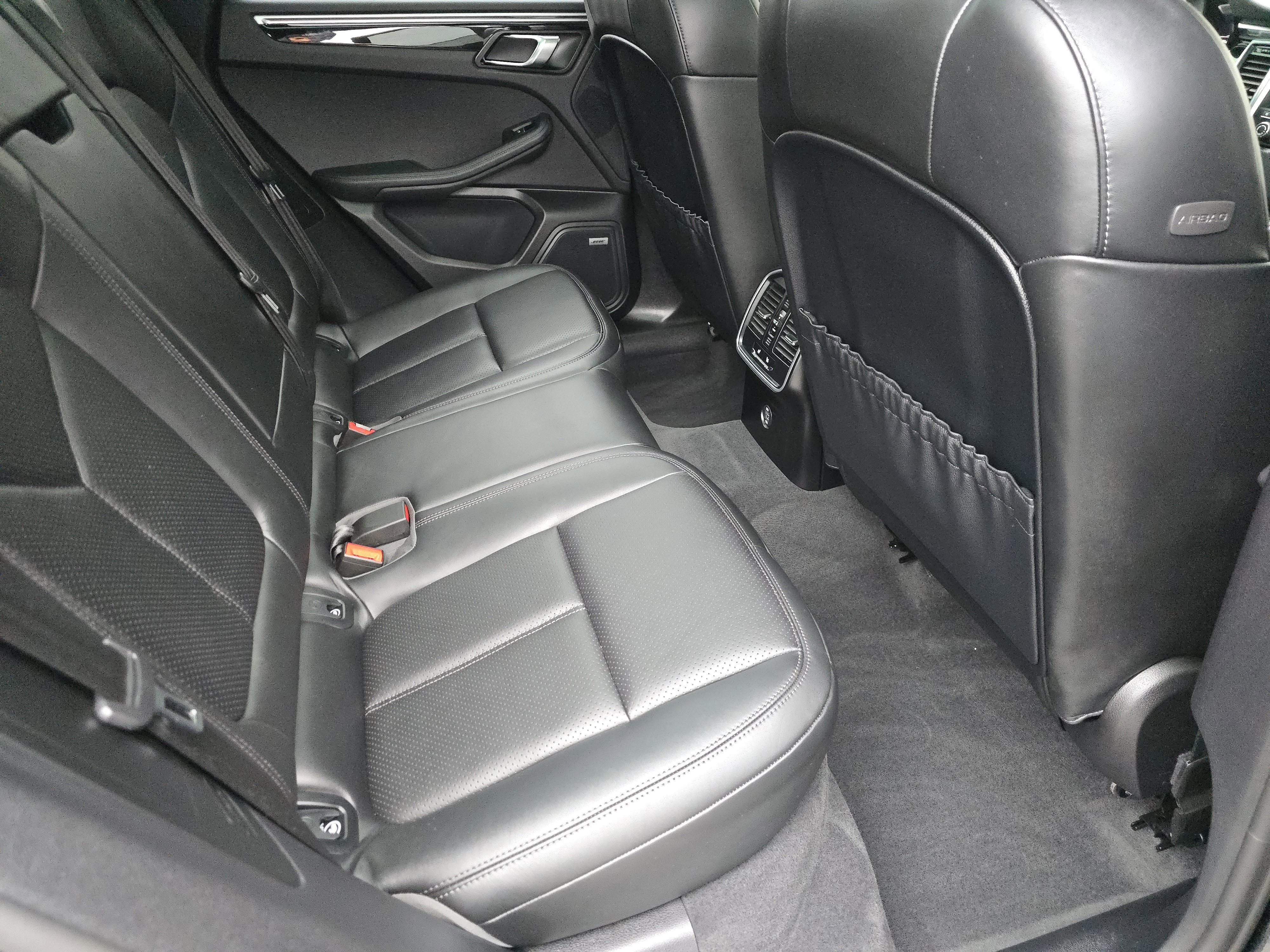 Used 2018 Porsche Macan S image 13