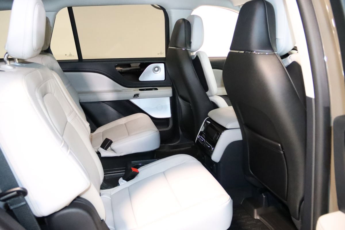 Used 2025 Lincoln Aviator Reserve w/ Equipment Group 201A AWD/4WD image 65