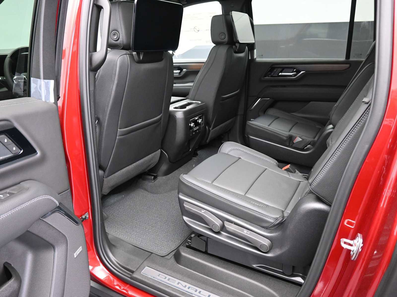 New 2026 GMC Yukon XL Denali image 23