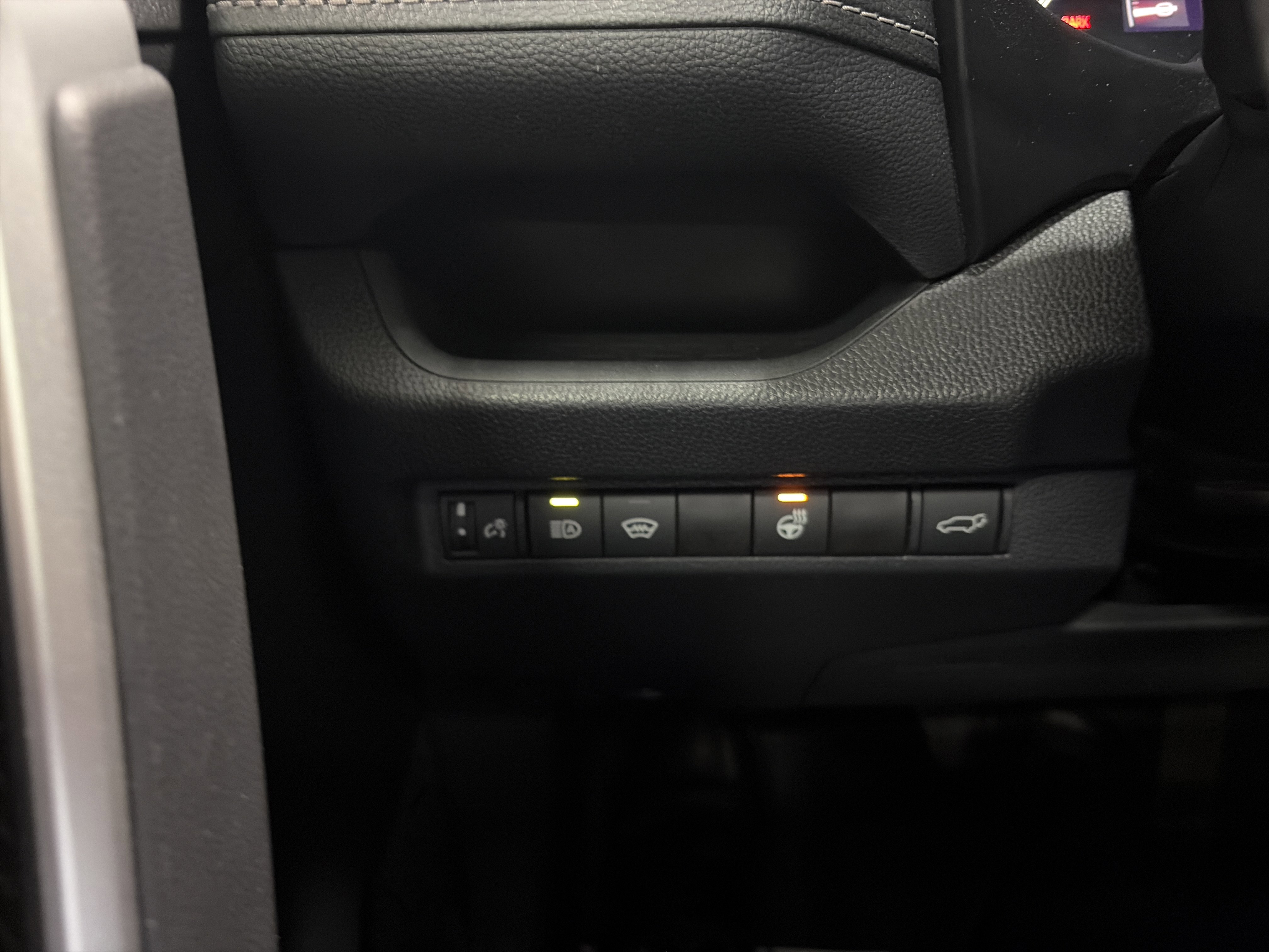 Used 2023 Toyota RAV4 XLE image 19