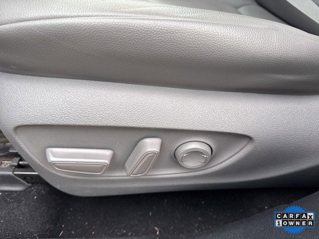 Used 2020 Toyota Highlander XLE image 18