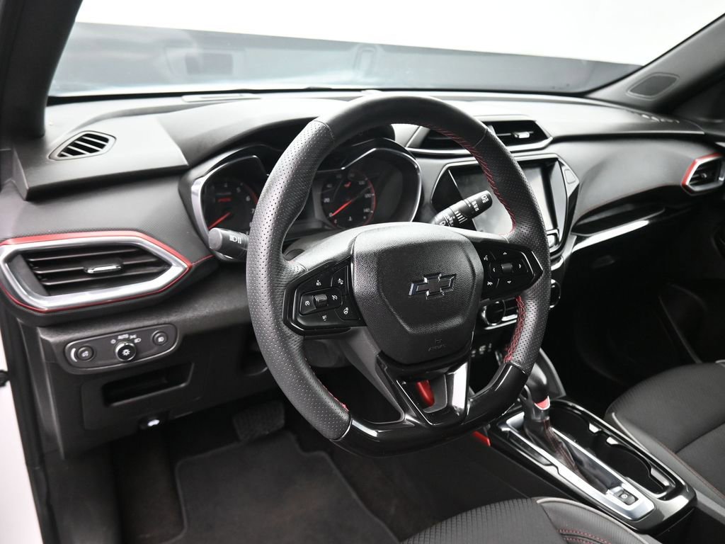 Used 2023 Chevrolet TrailBlazer RS w/ Convenience Package AWD/4WD image 13