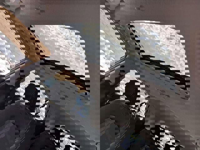 Used 2023 Hyundai Venue SEL image 17