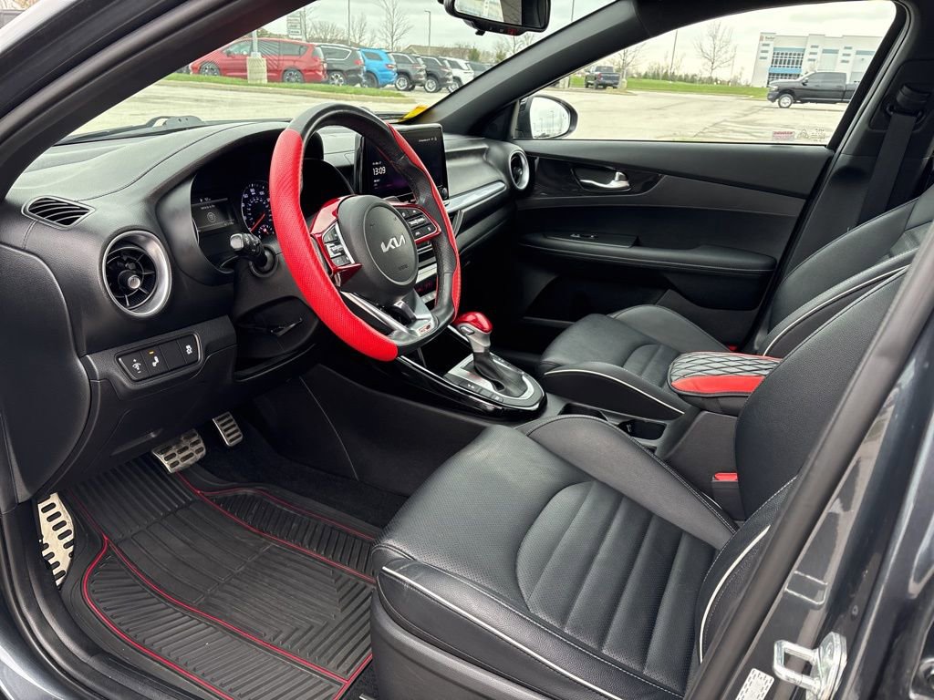 Used 2023 Kia Forte GT-Line w/ GT-Line Premium Package image 7