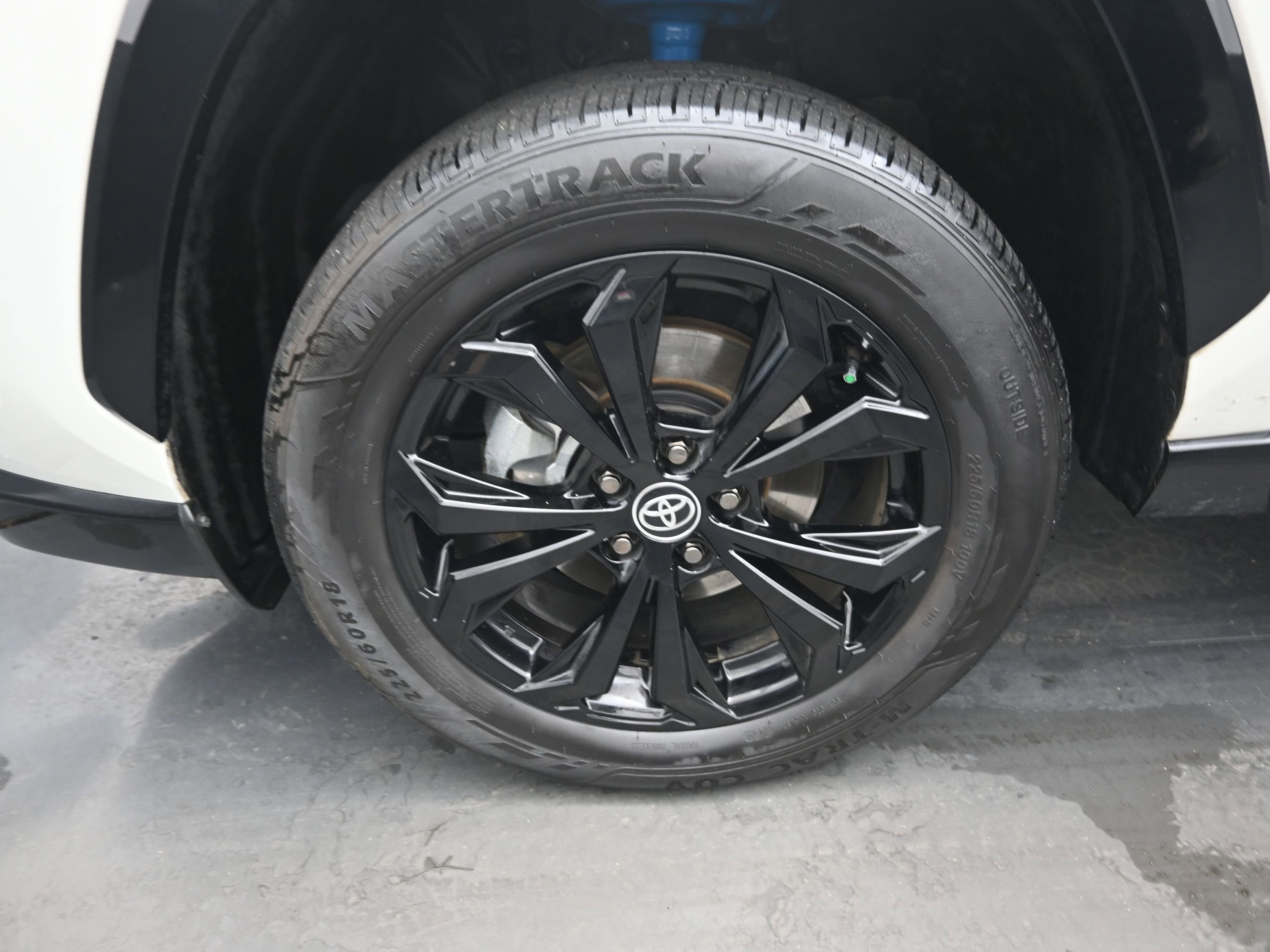 Used 2022 Toyota RAV4 XSE image 11