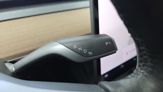 Used 2023 Tesla Model 3 Standard Range image 19