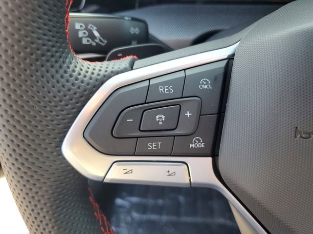 New 2026 Volkswagen GTI SE FWD image 19