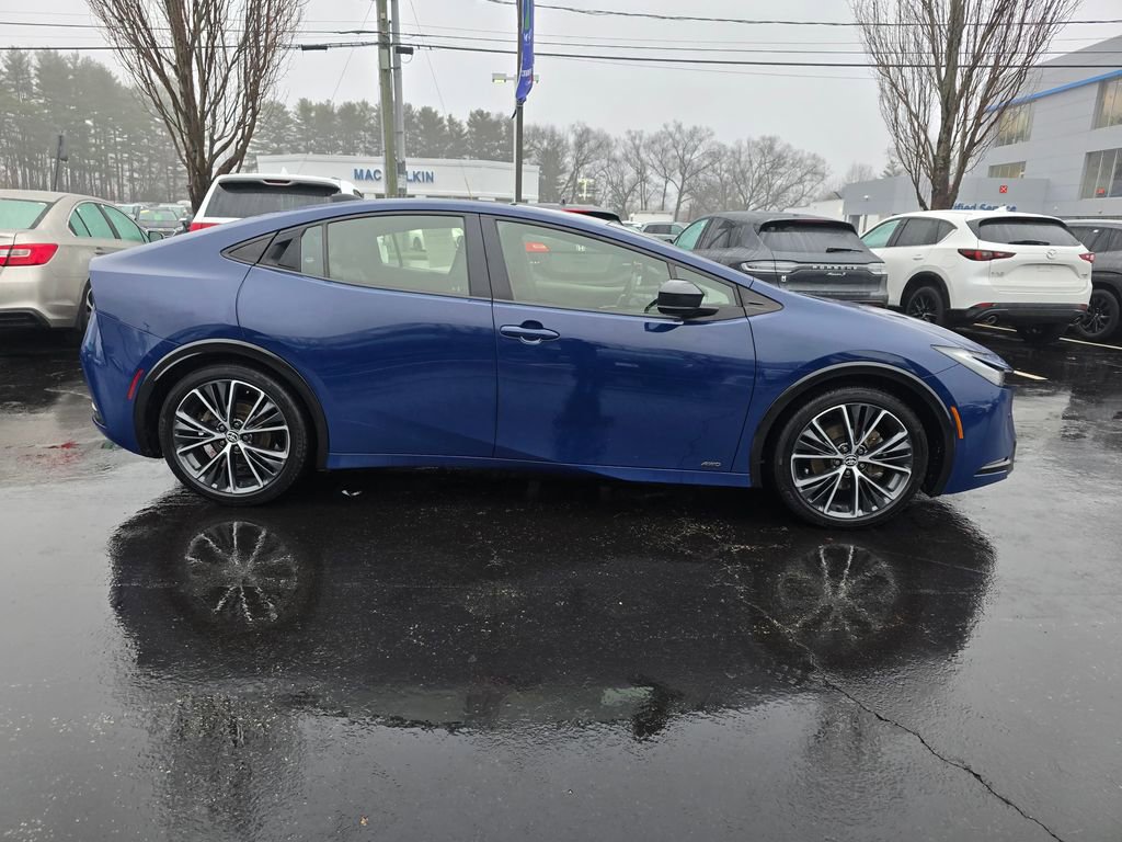 Used 2023 Toyota Prius XLE AWD/4WD image 8