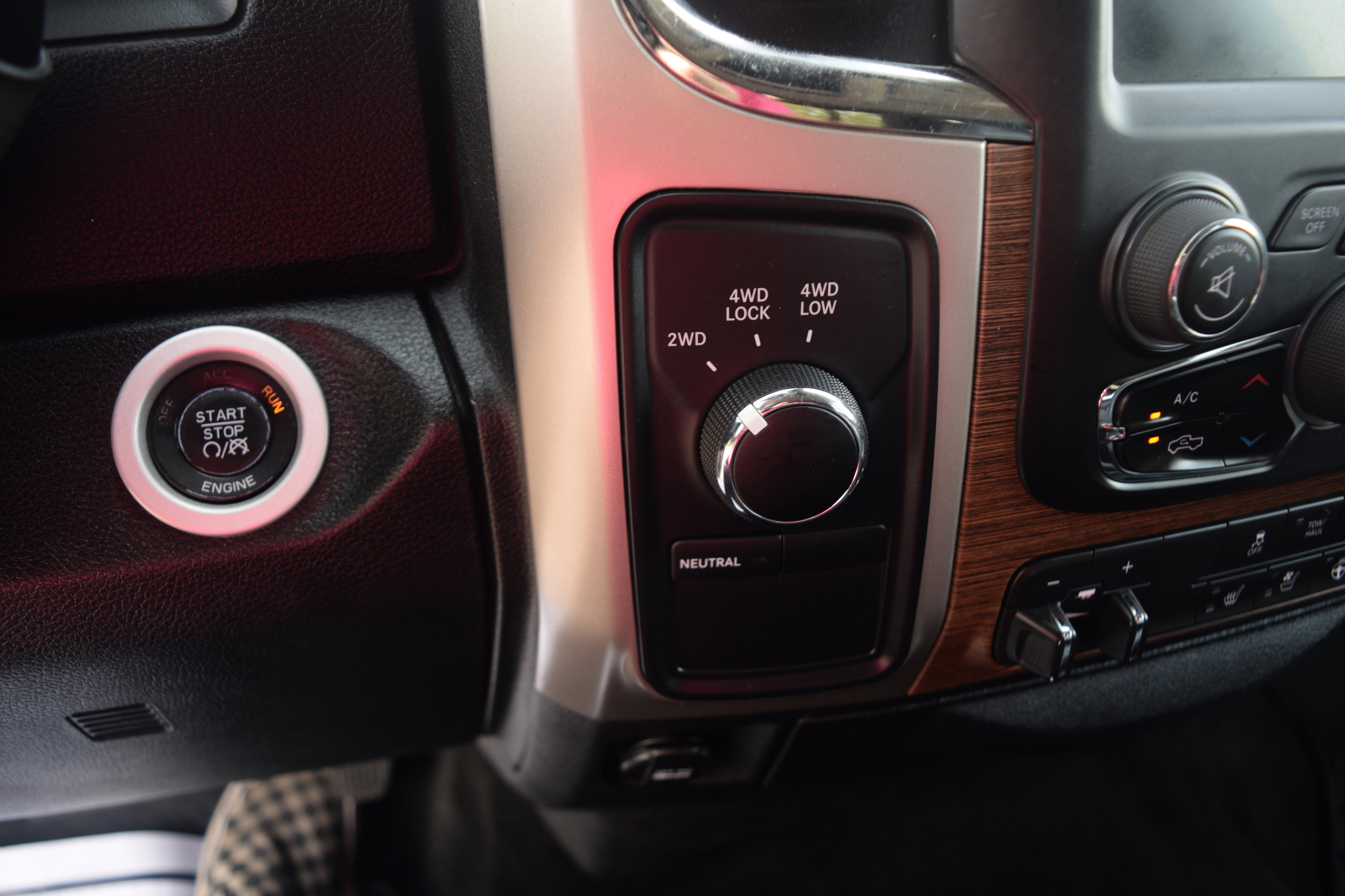 Used 2015 RAM 2500 Laramie image 11