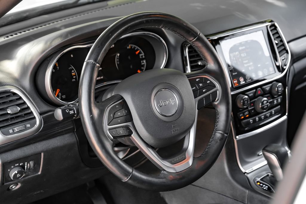 Used 2019 Jeep Grand Cherokee Altitude image 4