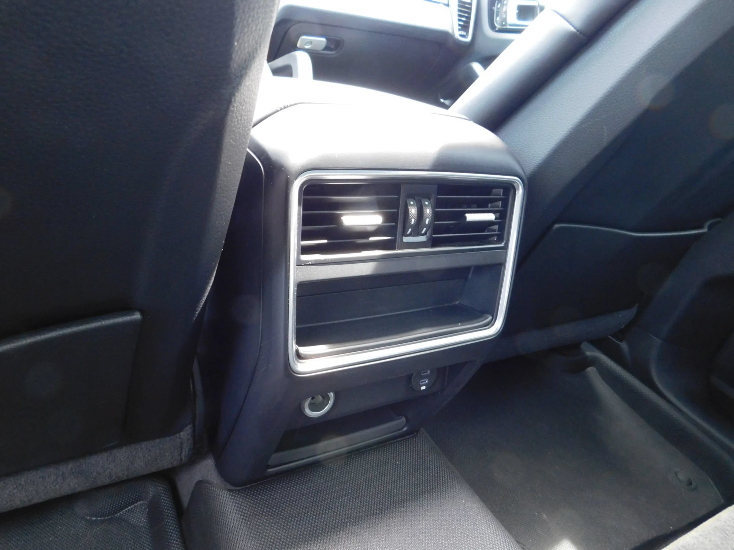 Used 2020 Porsche Cayenne AWD/4WD image 12