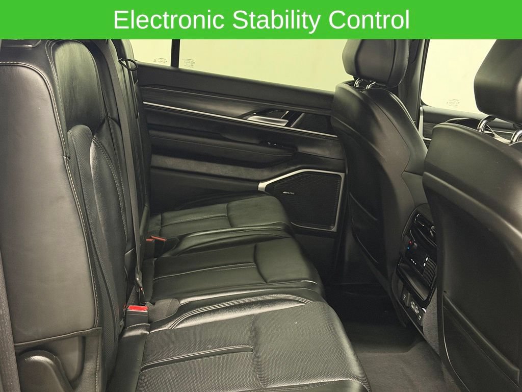 Used 2024 Jeep Wagoneer L Series II w/ Flexible Seating Group AWD/4WD image 12