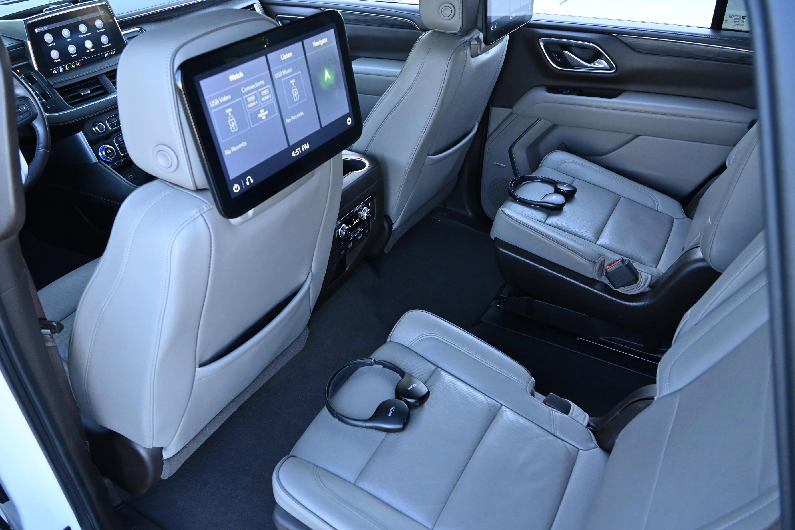 Used 2021 GMC Yukon SLT w/ SLT Premium Package image 10