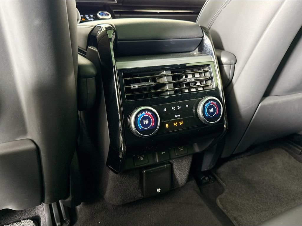 Used 2023 Land Rover Range Rover Sport SE Dynamic image 16