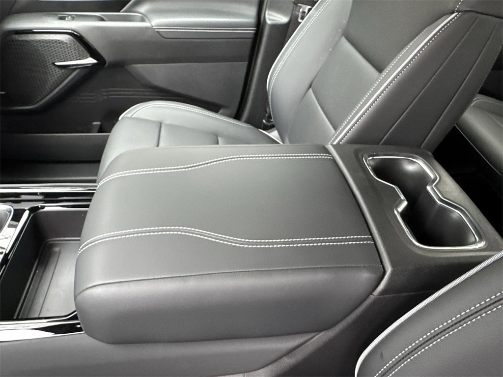 New 2025 Chevrolet Silverado EV LT image 22