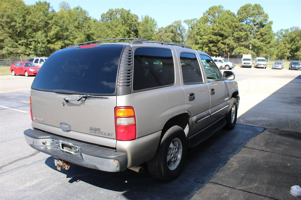 Used 2002 Chevrolet Tahoe LS w/ Traction Pkg image 3