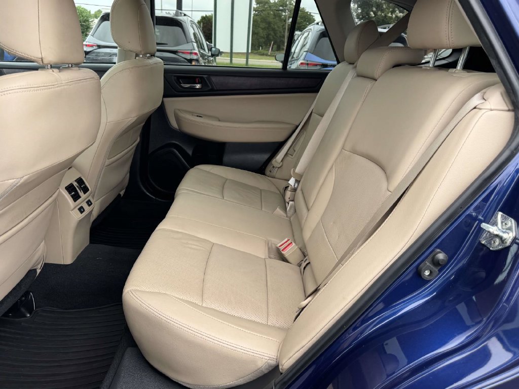 Used 2017 Subaru Outback 2.5i Limited AWD/4WD image 15