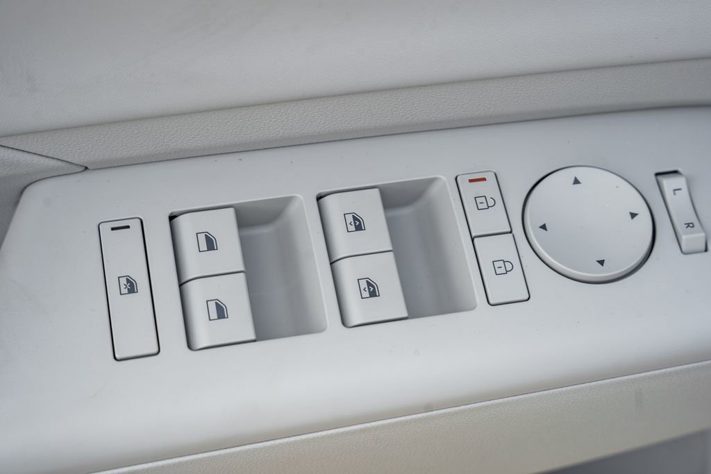 New 2026 Hyundai Kona SEL Premium image 29