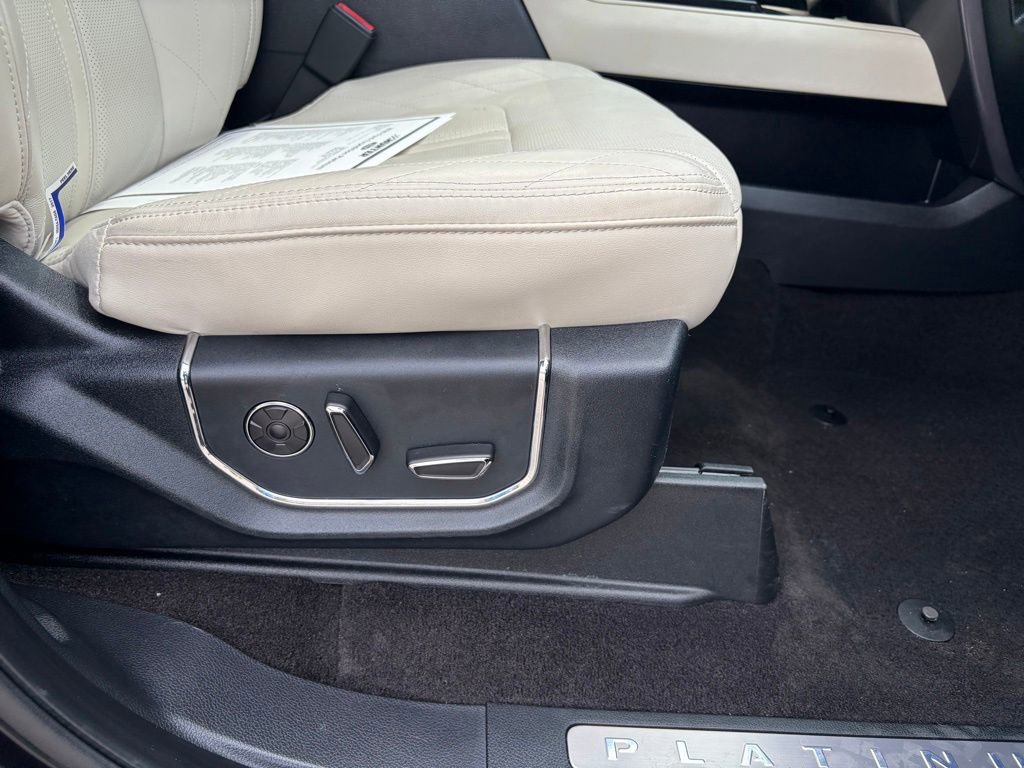 Used 2020 Ford Expedition Platinum AWD/4WD image 29