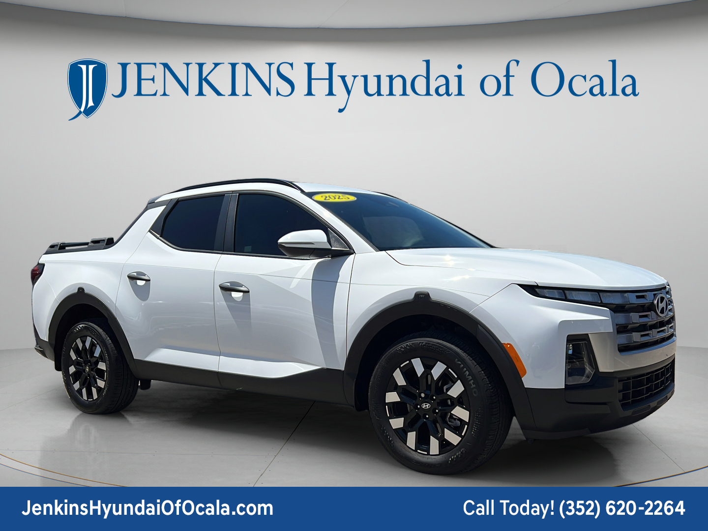 Certified 2025 Hyundai Santa Cruz SEL FWD image 1