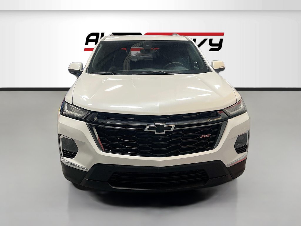 Used 2023 Chevrolet Traverse RS AWD/4WD image 2