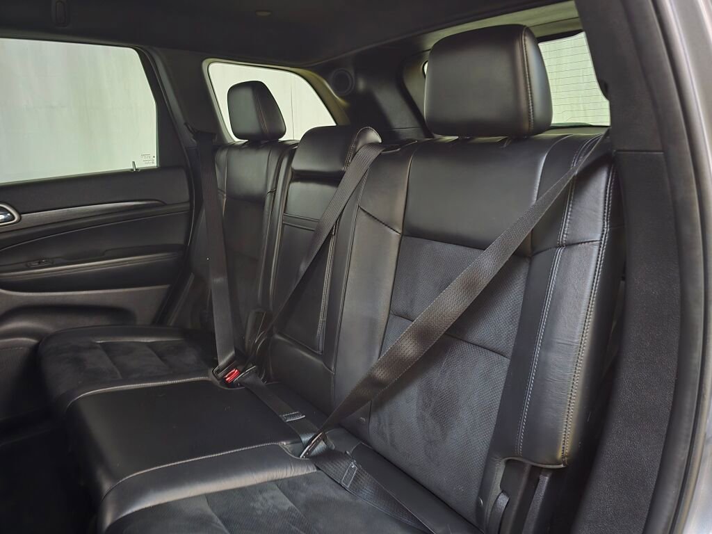 Used 2018 Jeep Grand Cherokee Altitude AWD/4WD image 17