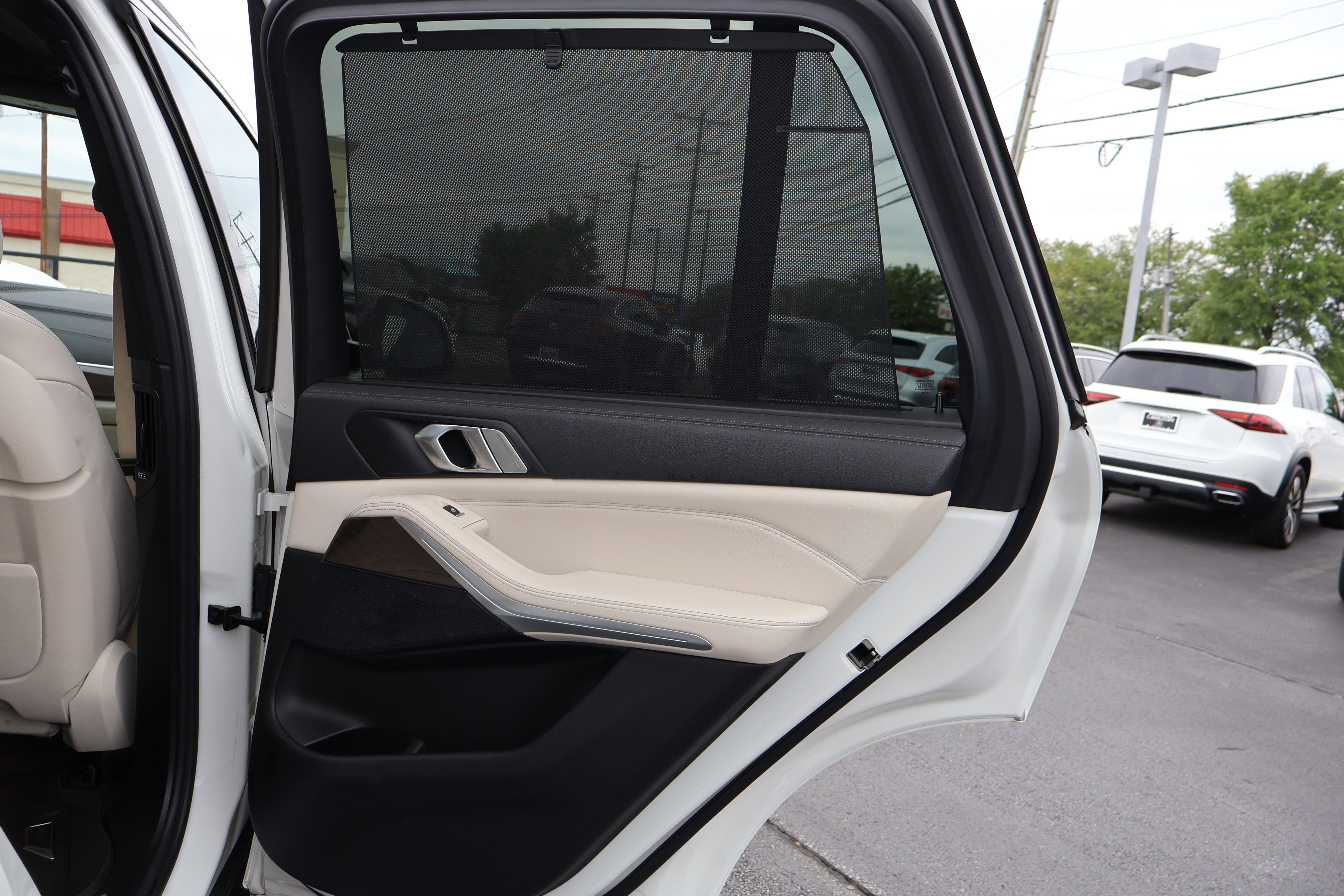 Used 2023 BMW X5 xDrive40i w/ Executive Package AWD/4WD image 24
