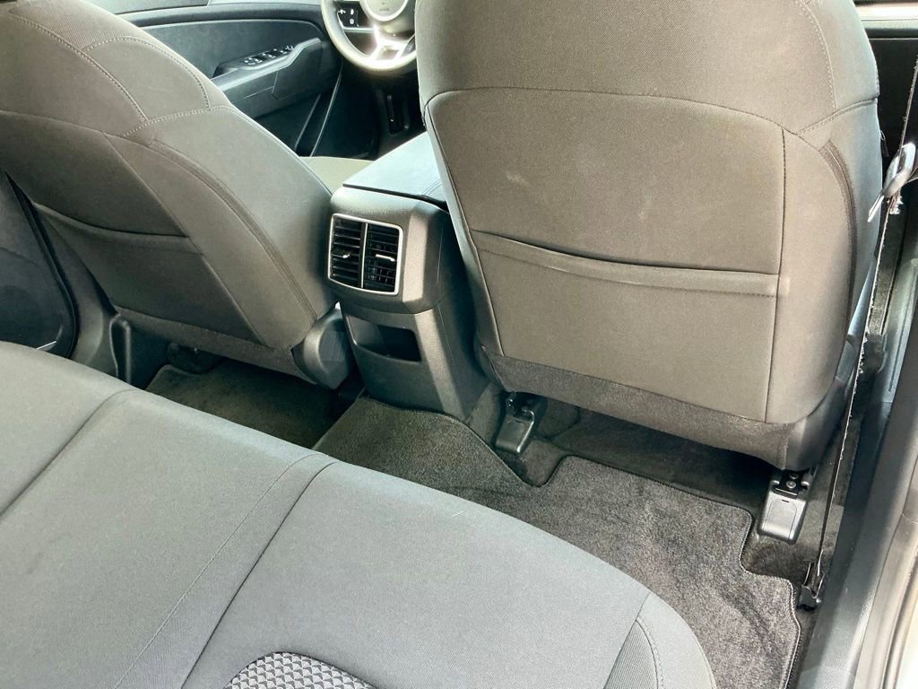 Used 2025 Kia Sportage LX AWD/4WD image 27