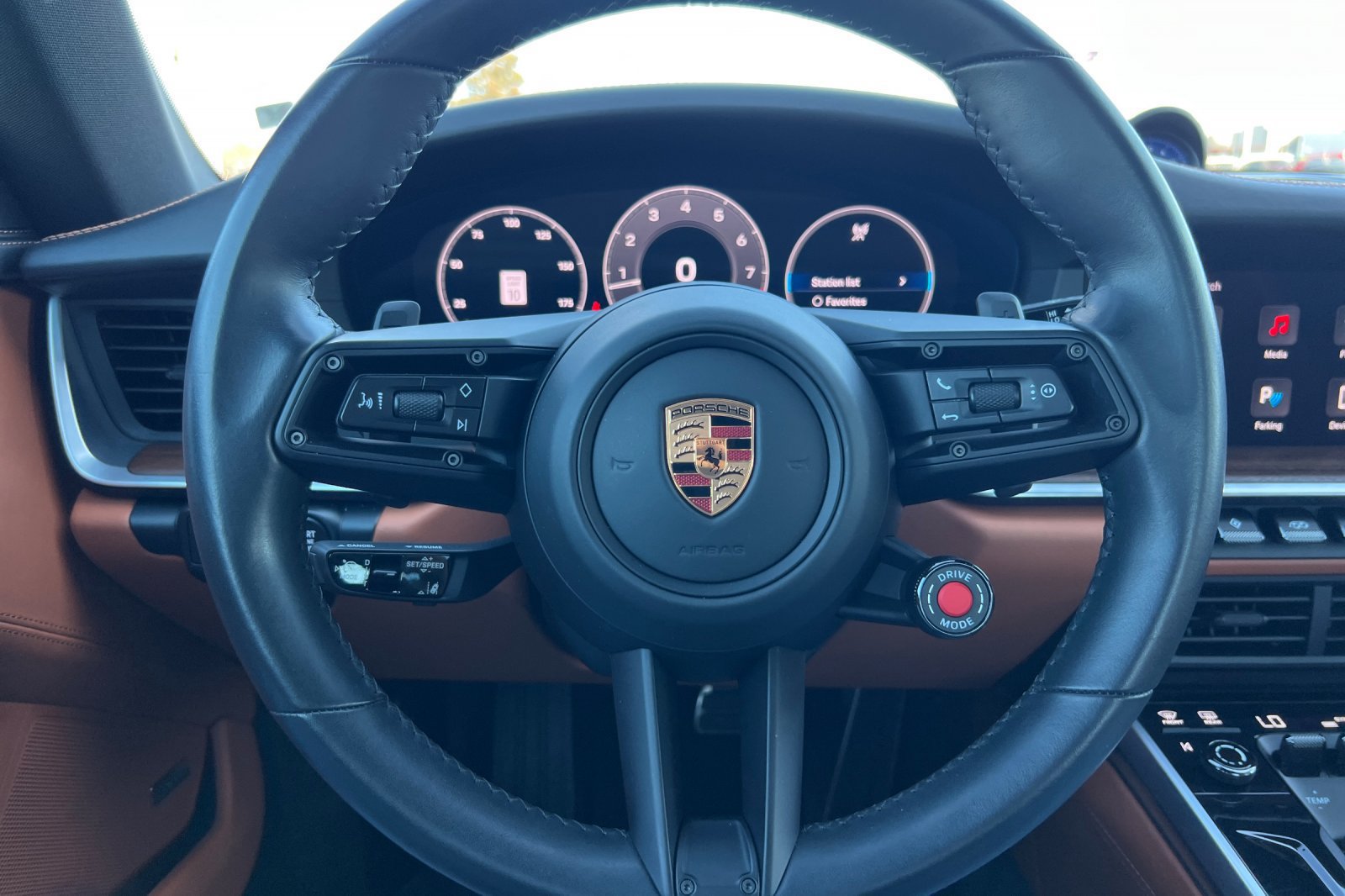 Used 2025 Porsche 911 Carrera RWD image 24