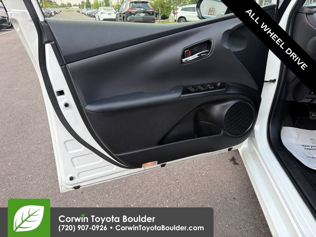 Used 2020 Toyota Prius LE w/ Carpet Mat Package AWD/4WD image 21