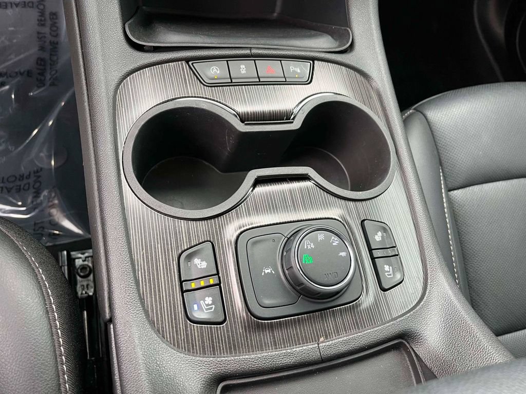 Used 2021 GMC Acadia SLT w/ Technology Package AWD/4WD image 22