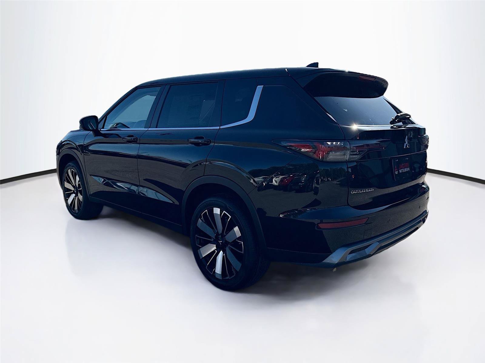New 2025 Mitsubishi Outlander SE AWD/4WD image 5