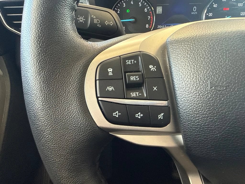 Used 2024 Ford Explorer XLT w/ Equipment Group 202A AWD/4WD image 19