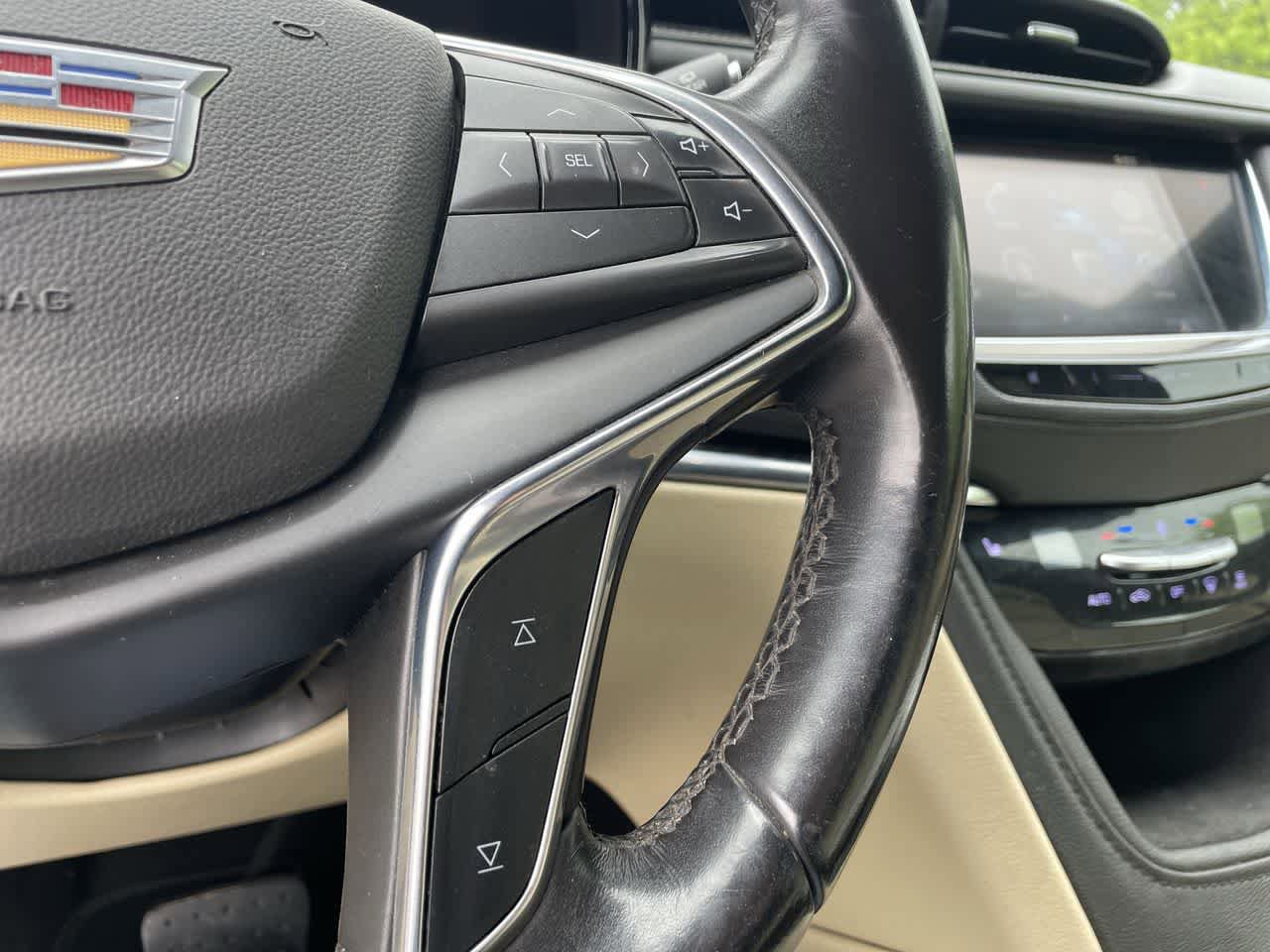 Used 2018 Cadillac XT5 AWD w/ LPO, Wheel Lock Package image 28