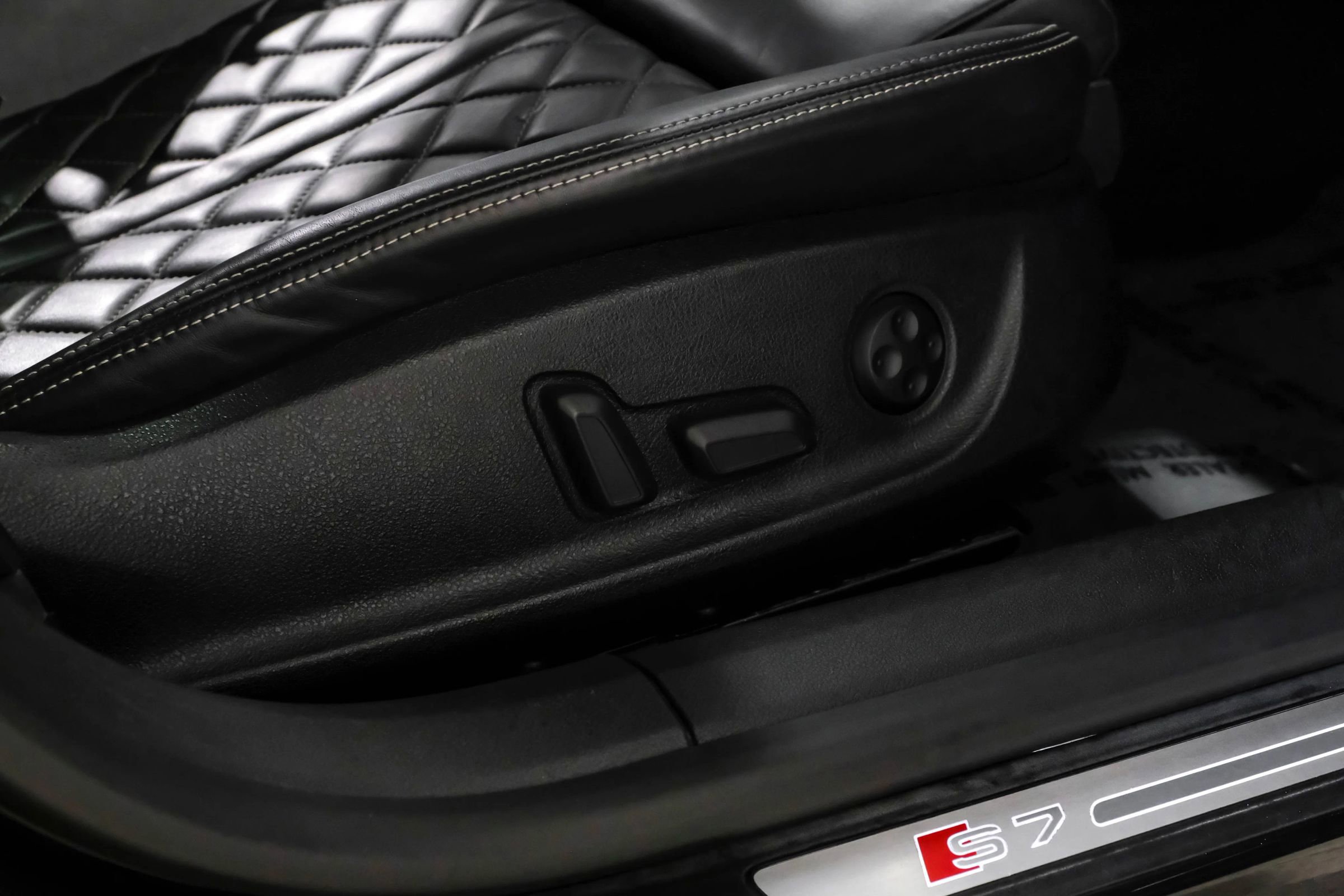 Used 2015 Audi S7 Prestige w/ Black Optic Package image 44