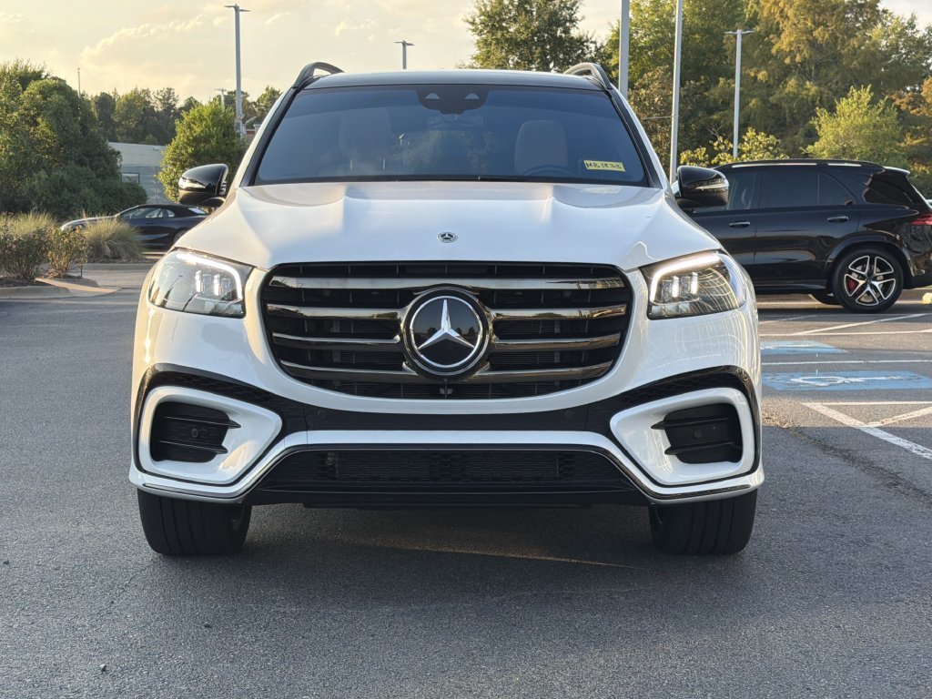 Used 2025 Mercedes-Benz GLS 580 4MATIC image 8