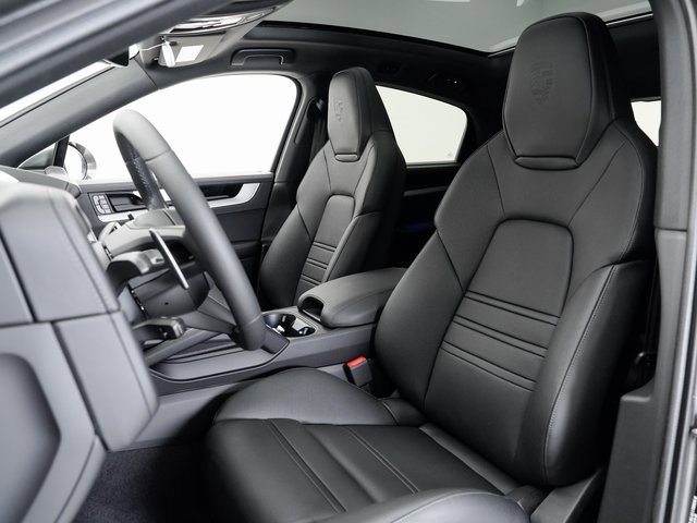 New 2026 Porsche Cayenne S image 5