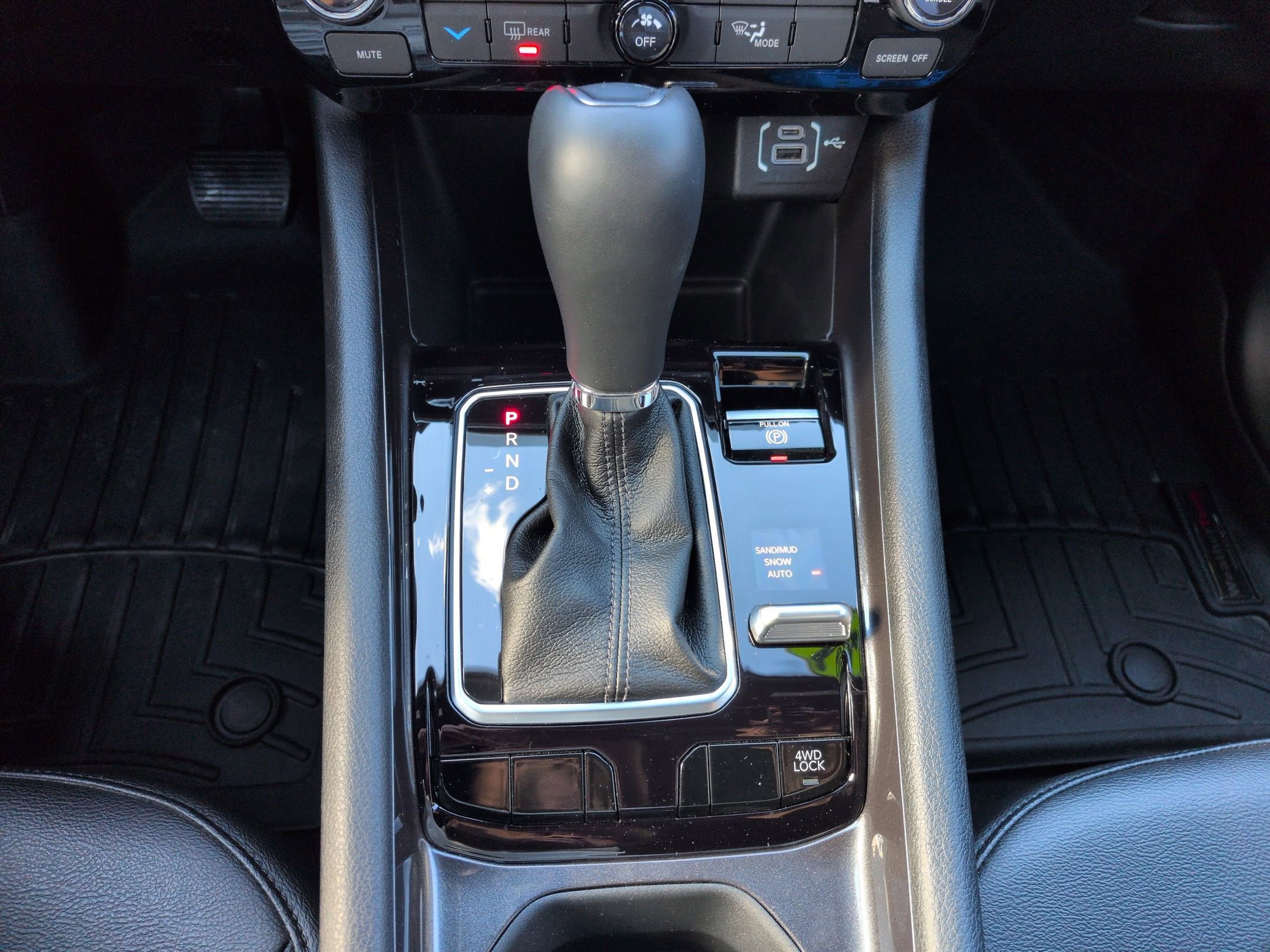 Used 2024 Jeep Compass Latitude image 14