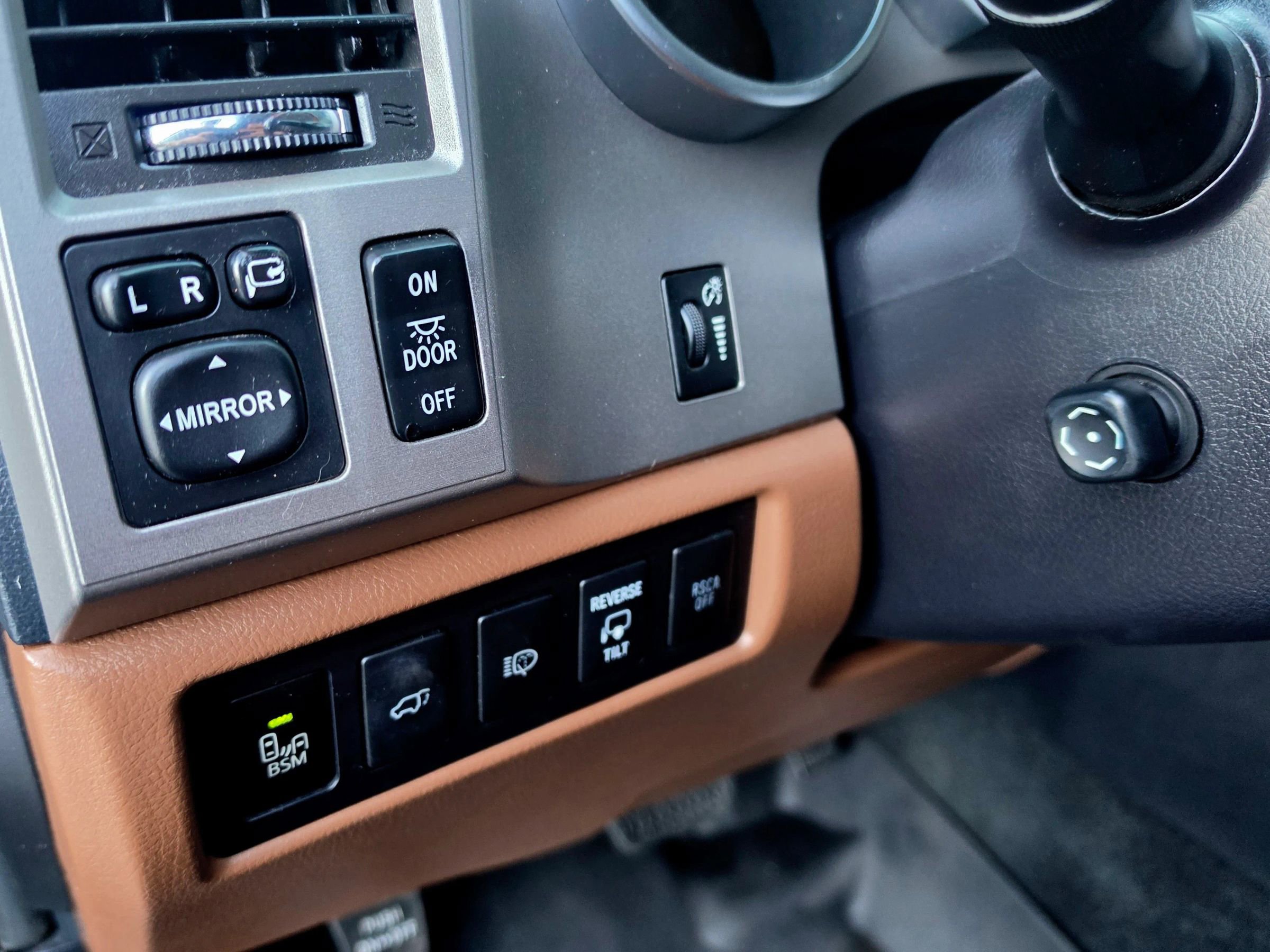 Used 2013 Toyota Sequoia Platinum image 22