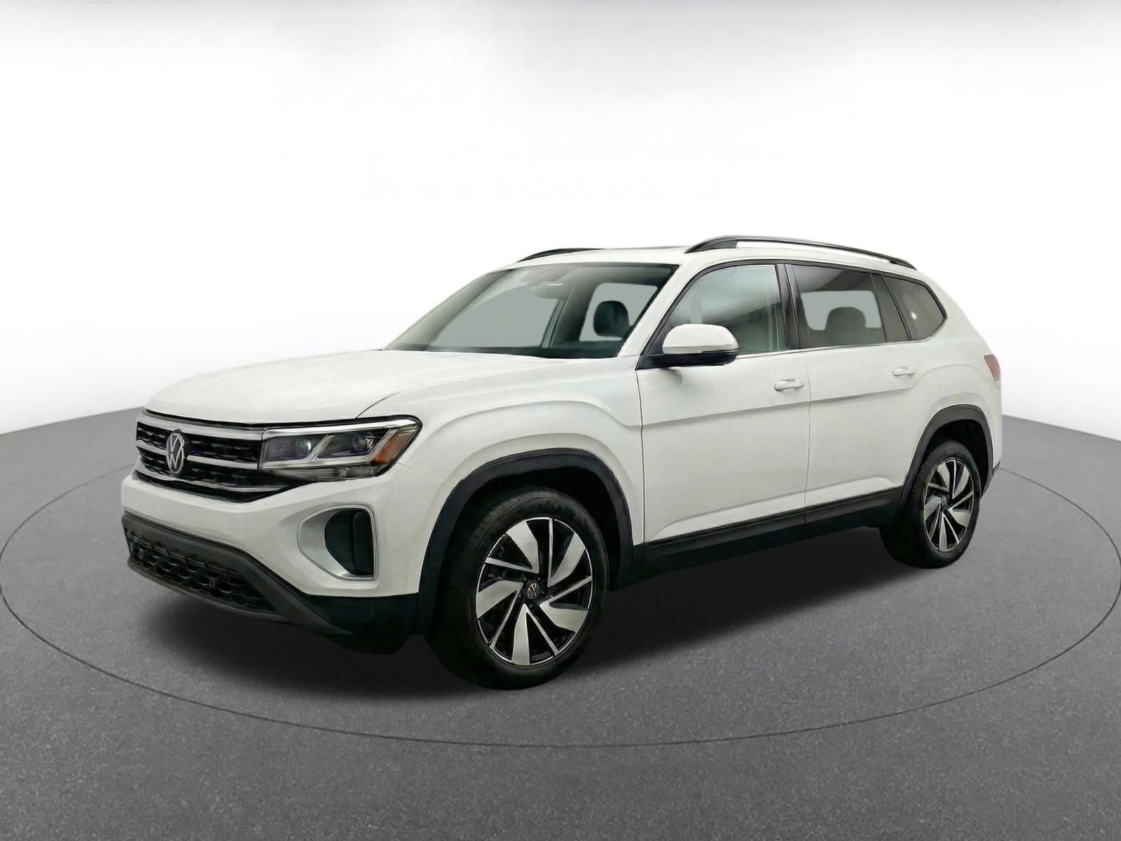 Used 2026 Volkswagen Atlas SE FWD image 3
